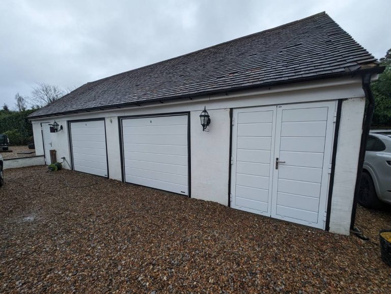 x4 WIŚNIOWSKI doors. x2 Automatic sectional garage doors