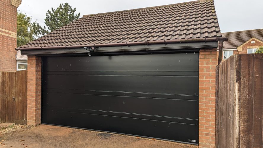 Garage Doors, Garage Door Installations and Garage Door Repairs over the South, South East and South West of England and the UK