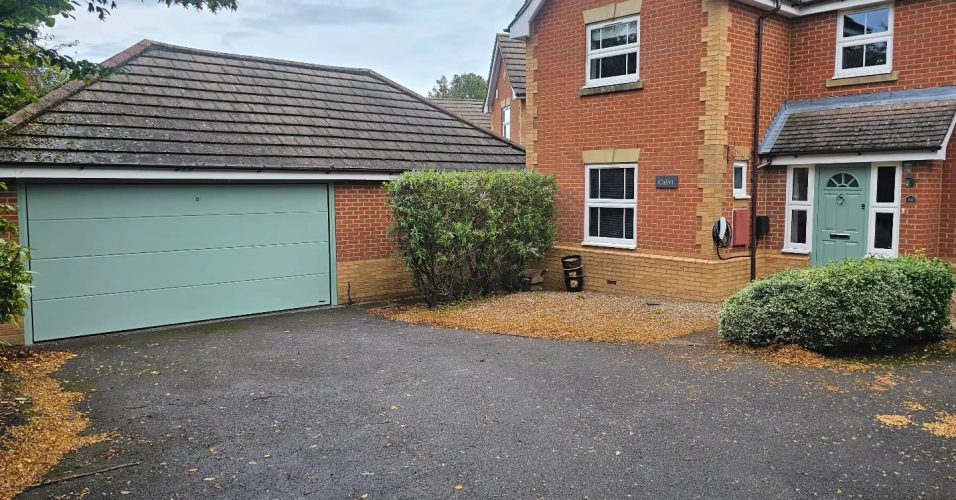 Garage Doors, Garage Door Installations and Garage Door Repairs over the South, South East and South West of England and the UK